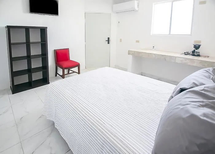 Oyo Plaza Torres, Hotel 4*
